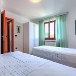 Lorenzin By Interhome شقة *