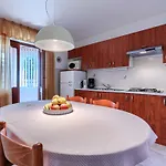 Lorenzin By Interhome شقة *