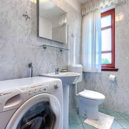 Apartment Lorenzin By Interhome Vinkuran