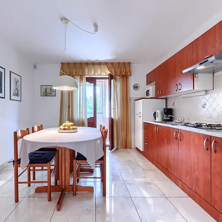 Apartment Lorenzin By Interhome